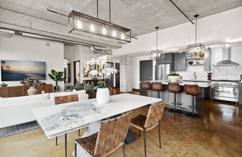 Warehouse District Apartment | MINNeSTAY* Sable 902 - Penthouse | North Loop | Skyline Balcony | Target Field