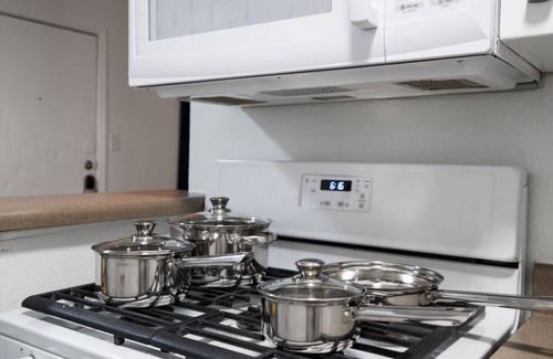 West Campus Apartment | Mins 2 Downtown - Stunning Austin Haven - King bed