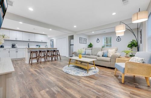Church Street House | Mins to Downtown Peaceful and Private large ATL wooded retreat
