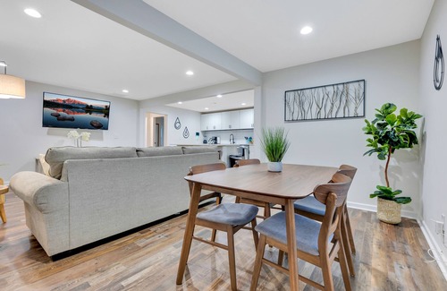 Church Street House | Mins to Downtown Peaceful and Private large ATL wooded retreat
