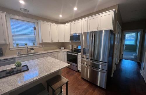 Indianapolis House | Mins to Downtown & Raceway Rookwood Retreat 2