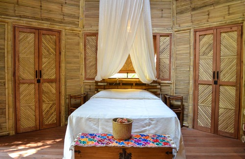 San Francisco Cabin | Mint Cabin 1. Romantic Ecolodge in the jungle by the sea