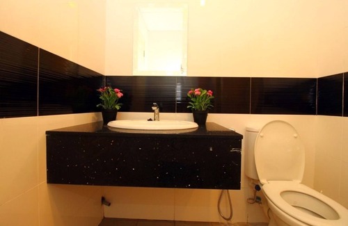 Downtown George Town Apartment | Minutes Away to See UNESCO Heritage Site