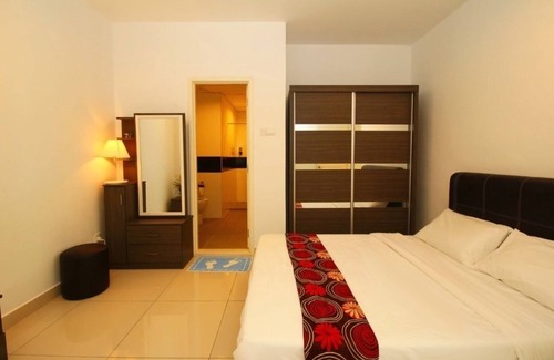 Downtown George Town Apartment | Minutes Away to See UNESCO Heritage Site