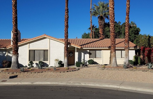 Palm Springs House | Minutes from airport and downtown PS !
