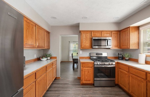 Eureka Springs House | Minutes from Golf Course & Marina on Table Rock Lake, Dog-Friendly & WiFi.