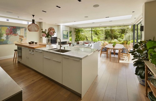 Wandsworth Common House | Minutes from the heart of London, an oasis of tranquility for work or family.
