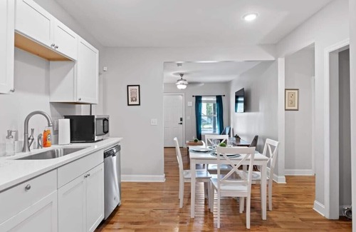 Chattanooga House | Minutes to the Zoo & Downtown! - McCallie Dugout