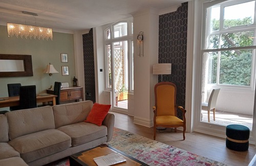 West Cliff Apartment | Minutes walk near Town Centre.