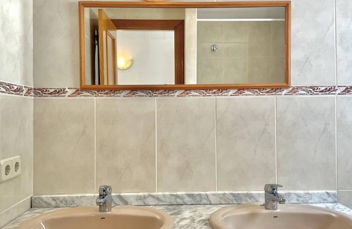 Roses Town Center Cottage | MIR. house with communitary swimming pool