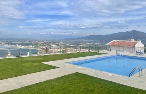 Roses Town Center Cottage | MIR. house with communitary swimming pool