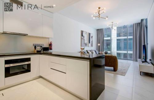 Jumeirah Village Triangle Apartment | Mira Holiday Homes - Luxury 1 bedroom in District One