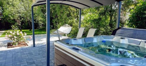 Balatonakarattya Villa | Mirador Balaton design Villa