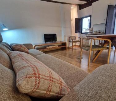 Old Town Apartment | Mirador La Torre- céntrico con parking privado gratis