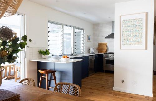 Narrawallee House | Miramar Coastal Cottage