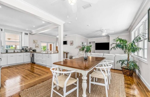 Northwood Shores House | Miramar Villa by Rove Travel | Heated Pool, Beach