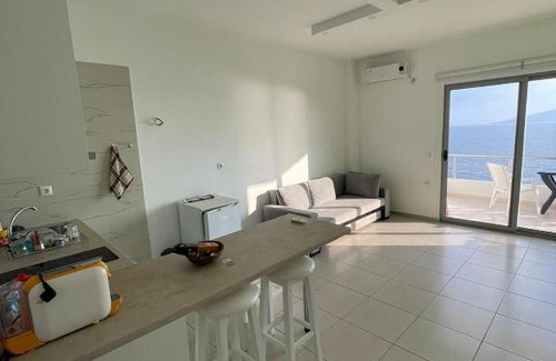 Sarande Apartment | Miramare