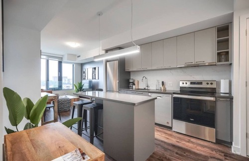 Mississauga Apartment | Mississauga - Brightstone 1B with Den