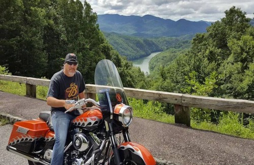 Bryson City Cottage | Missy’s Hideout! Bryson City,GSMRR,Casino, Hiking, whitewater rafting,Fishing!