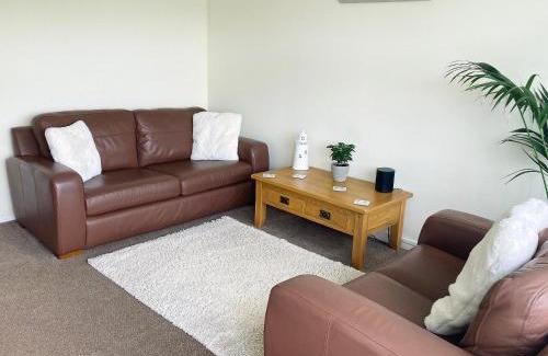 Horning House | Mistlethrush