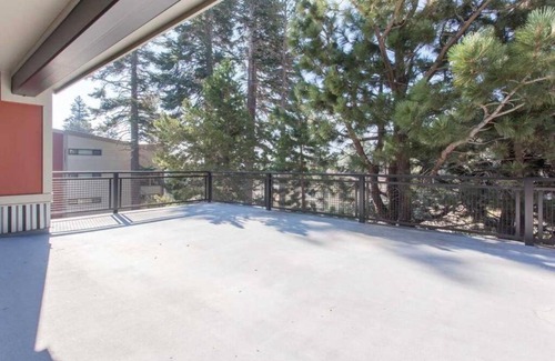 Mammoth Lakes Apartment | Misty Mountain Hideaway - Views, Comfort, Pool/Spa