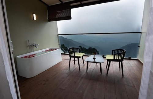 Lakkidi Hotel | Misty Queen By Dimora