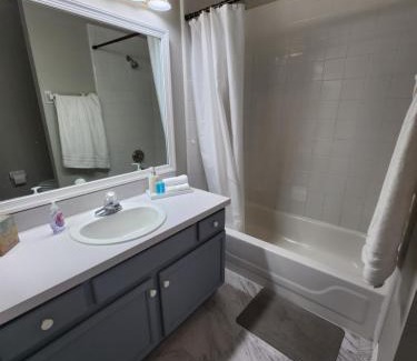 Eagle Pointe South House | MJ House