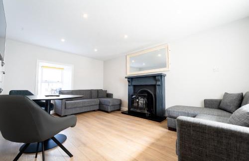 Leinster House | MJ O'Connor's Guesthouse