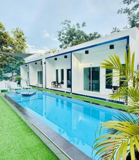 Thong Krut Hotel | MJOY Resort
