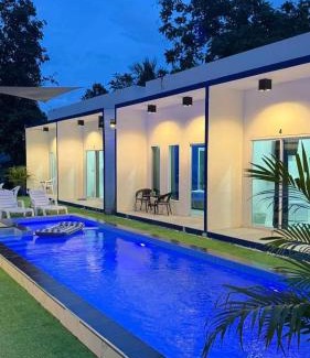 Thong Krut Hotel | MJOY Resort