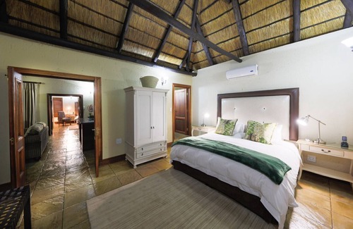 Mookgopong Cabin | Mmakuba Private Game Lodge