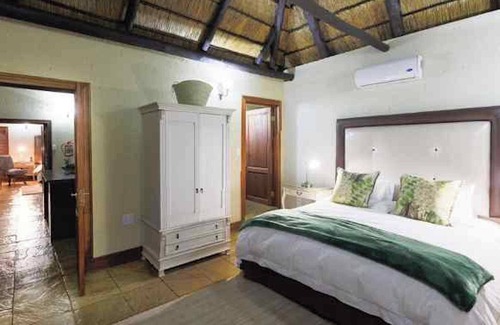Mookgopong Cabin | Mmakuba Private Game Lodge
