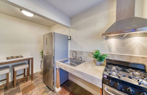 South Lake Tahoe Hotel | MML Queen ADA (Multi- Listings)
