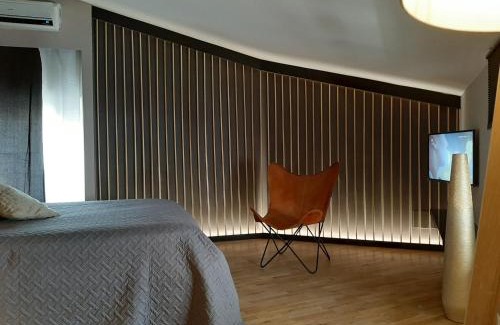 Desenzano del Garda City Centre Apartment | MoAA - Modern Art Apartment