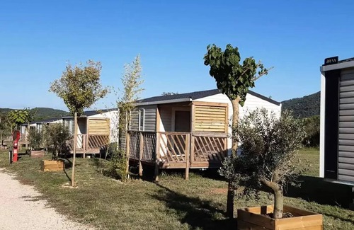 Signes House | Mobil-home | Classic XL | 3 Ch. | 6 pers. | Uncovered raised terrace