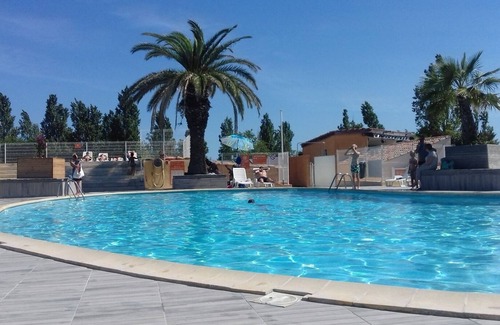 Vic-la-Gardiole House | MOBIL-HOME COSY -CLIMATISE - 6 PERS - CAMPING 4* - LES SALINS DE LA GARDIOLE