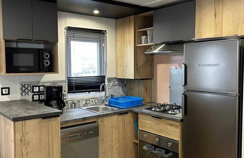 Saint-Julien-en-Born House | Mobil-home 8 persons BORA-BORA 3ch 1sdb any comfort in camping 4 stars