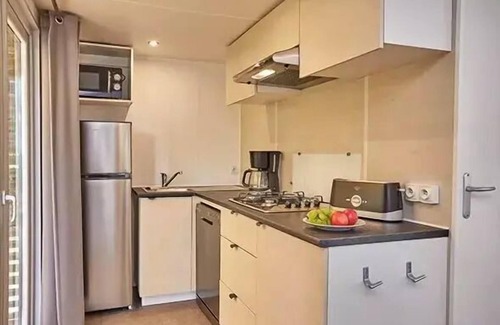 Greoux-les-Bains House | Mobil-home | Ultimate | 2 Ch. | 4 pers. | Raised terrace | A/C | TV