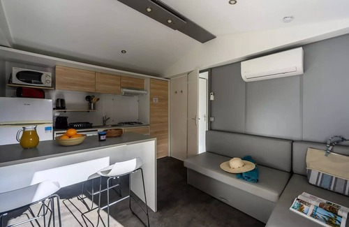 Carnac House | Mobil-home | Ultimate | 2 Ch. | 4 pers. | Raised terrace | A/C | TV