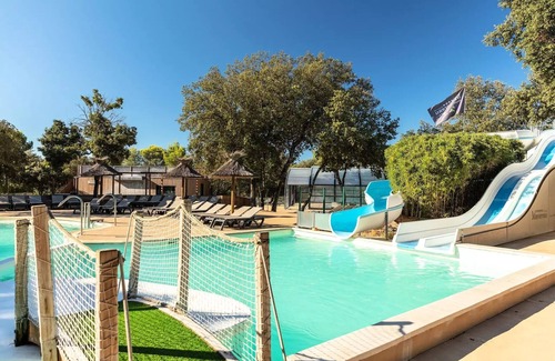 Sommieres House | Mobil-home | Ultimate Plus | 3 Ch. | 6/8 pers. | Terrace Lounge | A/C | TV