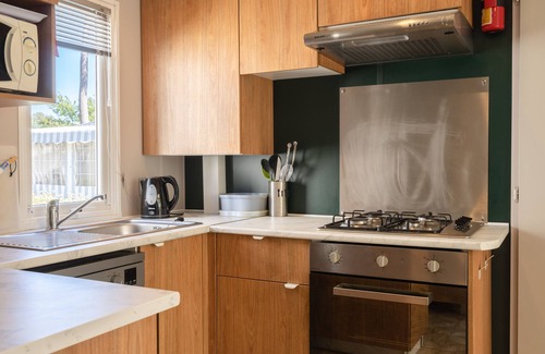 Ronce-les-Bains RV Rental | Mobile Home 'Mh 428 Ronce Les Bains' with Shared Pool, Terrace and Air Conditioning