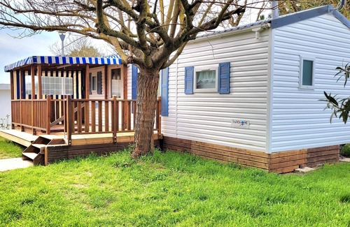 Port-des-Barques House | Mobile home near the sea
