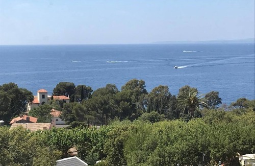 Le Dramont House | Mobile home with sea and Ile d'Or view in St Raphael