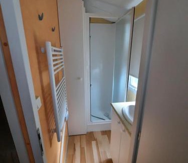 Besse-en-Chandesse Other | Mobilhome 2 à 7 personnes