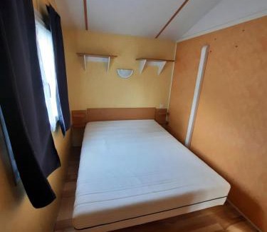 Besse-en-Chandesse Other | Mobilhome 2 à 7 personnes