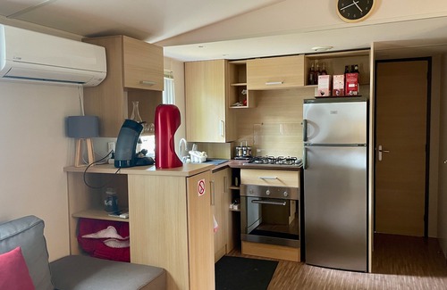 Les Mathes House | Mobilhome 3 Bedrooms 2 Bathrooms - Camping Familial JF64