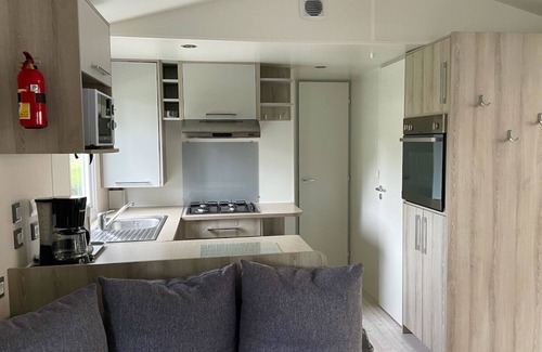 Les Mathes House | Mobilhome Amira 40m2 - Cc781 Les Charmettes 4 stars
