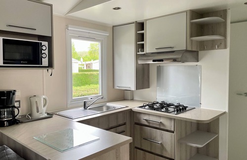 Les Mathes House | Mobilhome Amira 40m2 - Cc781 Les Charmettes 4 stars