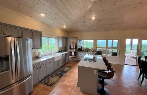 Gatlinburg - Pigeon Forge House | Mobility friendly smoky mountain vacation rental! 180° views, 3 covered porches