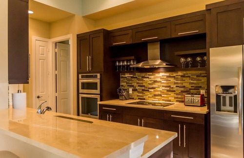 Central Naples House | MODEL LUXURY HOME, Hi Tech, Pool, Outdoor Kitchen, New and Fresh